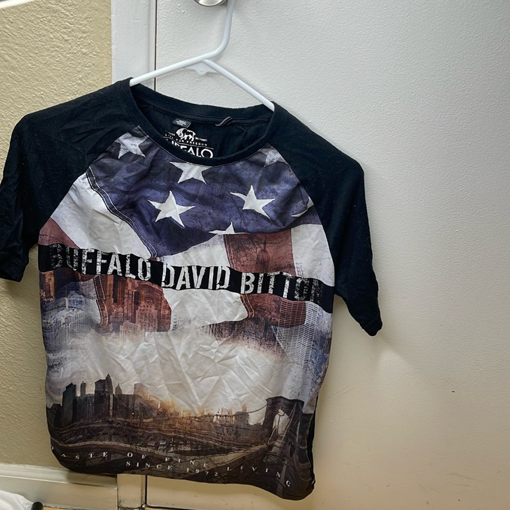 Men’s Buflflao David Bitton shirt, size small. Color is black.